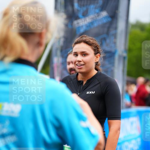 30.08.2026 - Elbe Triathlon Hamburg LAZAROV Photography http://msf.ph/oto/10059724 30.08.2026 11:37:10 Ziel 1050, 1122 meine-sportfotos.de