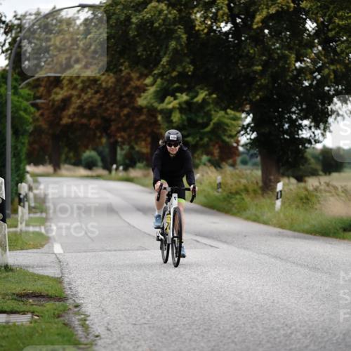 30.08.2026 - Elbe Triathlon Hamburg Michael Burmester http://msf.ph/oto/10059785 30.08.2026 11:35:03 Radfahren 1490 meine-sportfotos.de