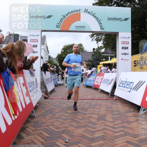 30.08.2026 - Blankeneser Heldenlauf Lena Gebhardt http://msf.ph/oto/10059853 30.08.2026 12:27:15 Ziel 2777, 2828, 4276 meine-sportfotos.de