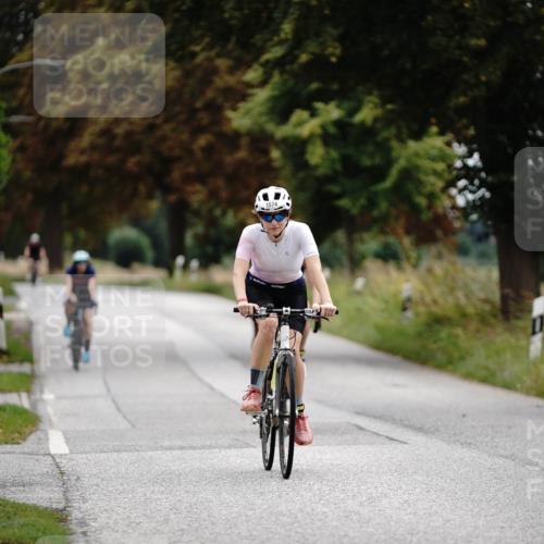 30.08.2026 - Elbe Triathlon Hamburg Michael Burmester http://msf.ph/oto/10059877 30.08.2026 11:36:55 Radfahren 804, 1377, 1534, 1574, 1632 meine-sportfotos.de
