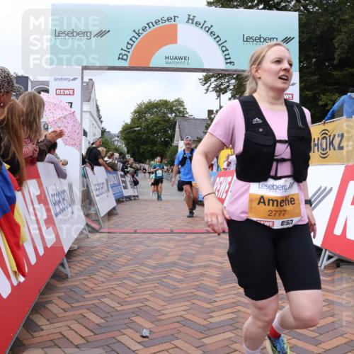30.08.2026 - Blankeneser Heldenlauf Lena Gebhardt http://msf.ph/oto/10059893 30.08.2026 12:27:17 Ziel 2777, 2828, 4062, 4276 meine-sportfotos.de
