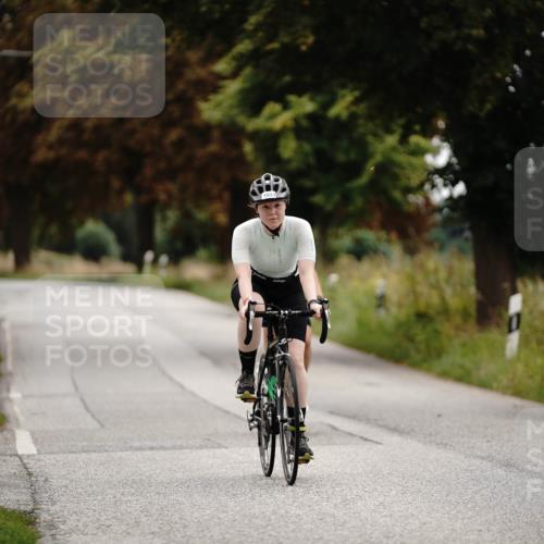 30.08.2026 - Elbe Triathlon Hamburg Michael Burmester http://msf.ph/oto/10059902 30.08.2026 11:37:12 Radfahren 1485, 1553, 1649 meine-sportfotos.de
