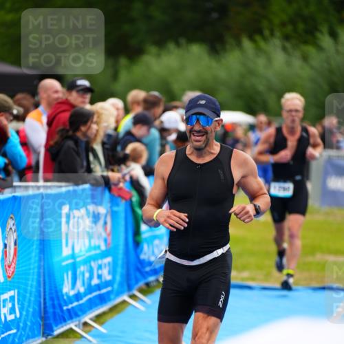 30.08.2026 - Elbe Triathlon Hamburg LAZAROV Photography http://msf.ph/oto/10059907 30.08.2026 11:38:00 Ziel 726, 759, 1298 meine-sportfotos.de