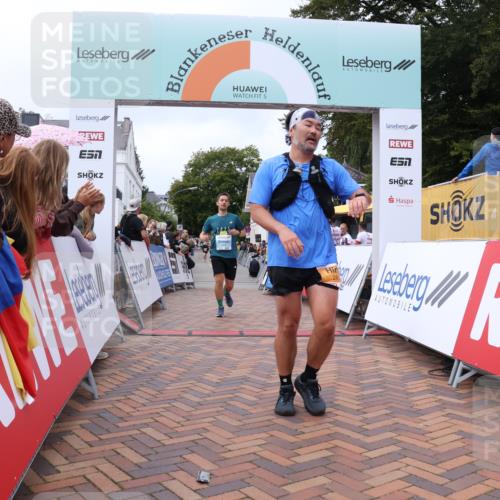 30.08.2026 - Blankeneser Heldenlauf Lena Gebhardt http://msf.ph/oto/10059921 30.08.2026 12:27:20 Ziel 2677, 2777, 2828, 4062, 4276 meine-sportfotos.de