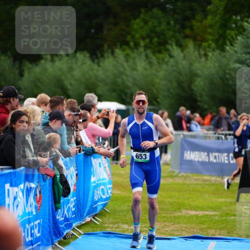 30.08.2026 - Elbe Triathlon Hamburg LAZAROV Photography http://msf.ph/oto/10059927 30.08.2026 11:38:07 Ziel  meine-sportfotos.de