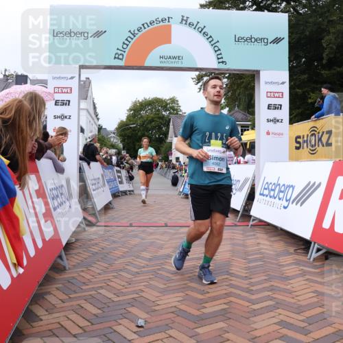 30.08.2026 - Blankeneser Heldenlauf Lena Gebhardt http://msf.ph/oto/10059941 30.08.2026 12:27:22 Ziel 2677, 2777, 2828, 4062, 4276 meine-sportfotos.de
