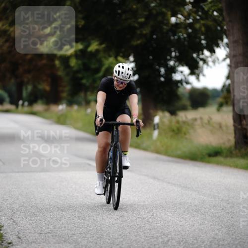 30.08.2026 - Elbe Triathlon Hamburg Michael Burmester http://msf.ph/oto/10059972 30.08.2026 11:38:09 Radfahren 1512, 1569, 1654 meine-sportfotos.de