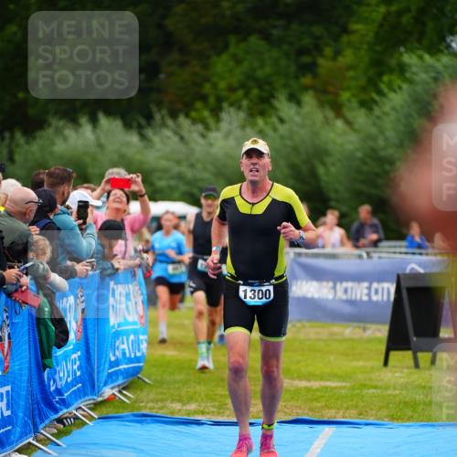 30.08.2026 - Elbe Triathlon Hamburg LAZAROV Photography http://msf.ph/oto/10059984 30.08.2026 11:38:34 Ziel 867, 1253, 1271, 1300, 1354, 1444 meine-sportfotos.de
