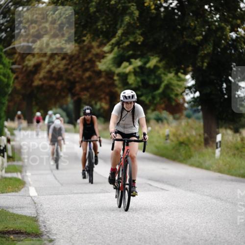 30.08.2026 - Elbe Triathlon Hamburg Michael Burmester http://msf.ph/oto/10059990 30.08.2026 11:38:18 Radfahren 1469, 1498, 1519, 1587 meine-sportfotos.de