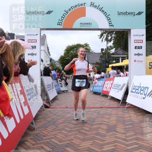 30.08.2026 - Blankeneser Heldenlauf Lena Gebhardt http://msf.ph/oto/10060037 30.08.2026 12:27:39 Ziel 2164, 2234, 2357, 4106, 4324 meine-sportfotos.de