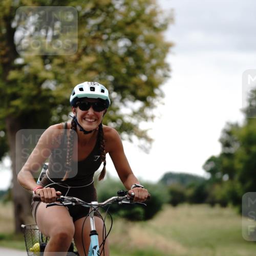 30.08.2026 - Elbe Triathlon Hamburg Michael Burmester http://msf.ph/oto/10060043 30.08.2026 11:38:34 Radfahren 1465, 1626, 1633 meine-sportfotos.de