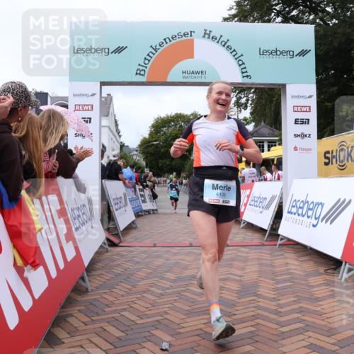 30.08.2026 - Blankeneser Heldenlauf Lena Gebhardt http://msf.ph/oto/10060044 30.08.2026 12:27:40 Ziel 2164, 2234, 2357, 4106, 4324 meine-sportfotos.de