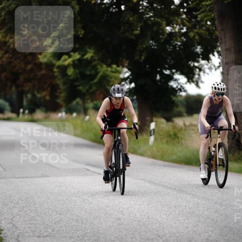 30.08.2026 - Elbe Triathlon Hamburg Michael Burmester http://msf.ph/oto/10060049 30.08.2026 11:38:37 Radfahren 1626, 1633 meine-sportfotos.de