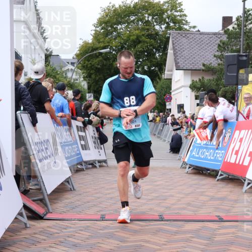 30.08.2026 - Blankeneser Heldenlauf Lena Gebhardt http://msf.ph/oto/10060073 30.08.2026 12:27:43 Ziel 2357, 4106, 4229, 4324 meine-sportfotos.de