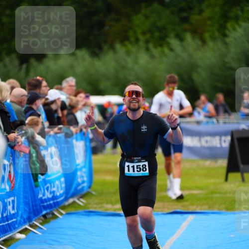 30.08.2026 - Elbe Triathlon Hamburg LAZAROV Photography http://msf.ph/oto/10060105 30.08.2026 11:39:05 Ziel 936, 1158, 1169, 1319, 1346, 1456 meine-sportfotos.de