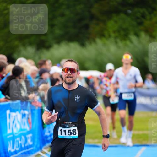 30.08.2026 - Elbe Triathlon Hamburg LAZAROV Photography http://msf.ph/oto/10060118 30.08.2026 11:39:06 Ziel 1158, 1169, 1319, 1346, 1456 meine-sportfotos.de