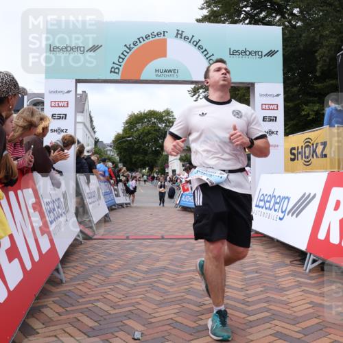 30.08.2026 - Blankeneser Heldenlauf Lena Gebhardt http://msf.ph/oto/10060120 30.08.2026 12:27:48 Ziel 4229, 4324 meine-sportfotos.de