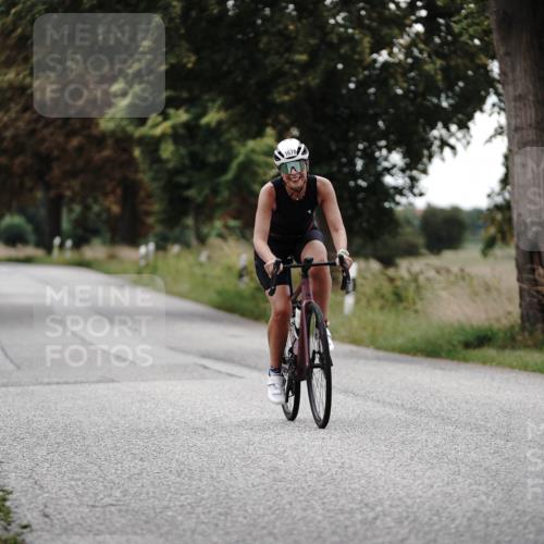 30.08.2026 - Elbe Triathlon Hamburg Michael Burmester http://msf.ph/oto/10060129 30.08.2026 11:39:30 Radfahren 1542, 1593, 1678 meine-sportfotos.de