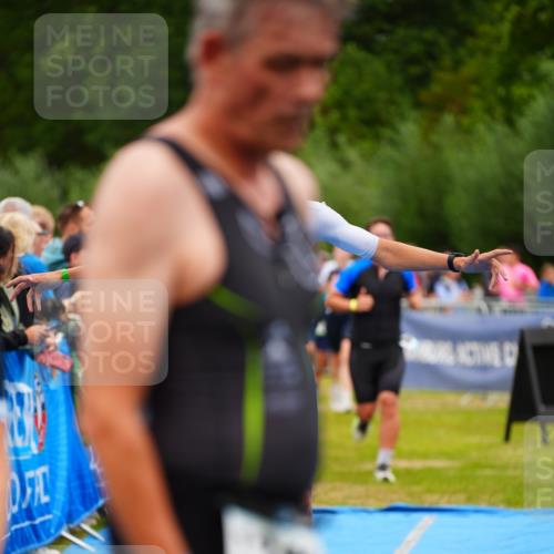 30.08.2026 - Elbe Triathlon Hamburg LAZAROV Photography http://msf.ph/oto/10060138 30.08.2026 11:39:08 Ziel 877, 1158, 1169, 1319, 1456 meine-sportfotos.de