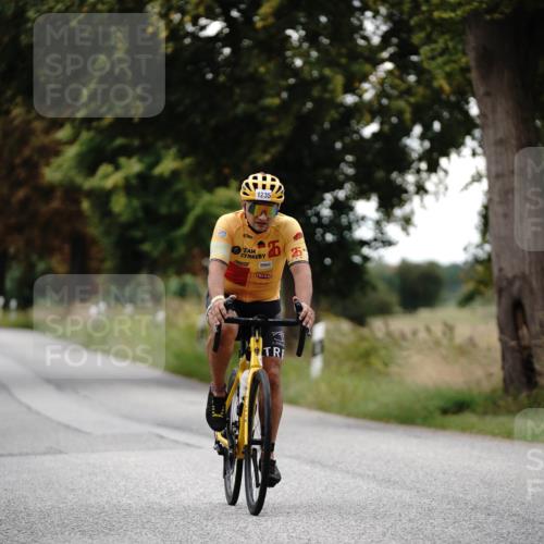 30.08.2026 - Elbe Triathlon Hamburg Michael Burmester http://msf.ph/oto/10060173 30.08.2026 11:39:59 Radfahren 1484, 1566, 1694 meine-sportfotos.de