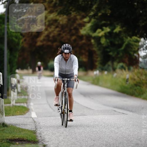30.08.2026 - Elbe Triathlon Hamburg Michael Burmester http://msf.ph/oto/10060194 30.08.2026 11:40:09 Radfahren 1582, 1585 meine-sportfotos.de