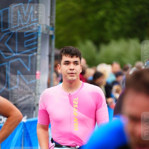 30.08.2026 - Elbe Triathlon Hamburg LAZAROV Photography http://msf.ph/oto/10060212 30.08.2026 11:39:23 Ziel 709, 992, 1064, 1123, 1125, 1205, 1256 meine-sportfotos.de