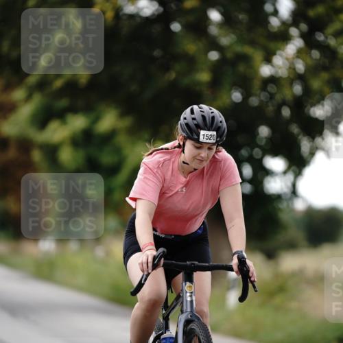 30.08.2026 - Elbe Triathlon Hamburg Michael Burmester http://msf.ph/oto/10060214 30.08.2026 11:40:44 Radfahren 1506, 1520, 1530 meine-sportfotos.de