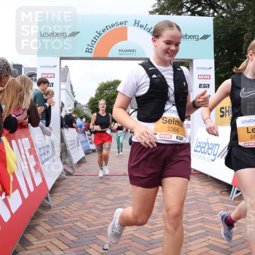 30.08.2026 - Blankeneser Heldenlauf Lena Gebhardt http://msf.ph/oto/10060239 30.08.2026 12:28:07 Ziel 2366, 2827, 4195, 4212, 4213, 4289, 4463 meine-sportfotos.de