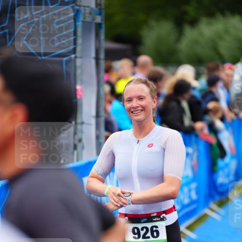 30.08.2026 - Elbe Triathlon Hamburg LAZAROV Photography http://msf.ph/oto/10060249 30.08.2026 11:39:34 Ziel 926, 979, 1146 meine-sportfotos.de