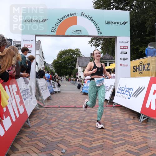 30.08.2026 - Blankeneser Heldenlauf Lena Gebhardt http://msf.ph/oto/10060274 30.08.2026 12:28:10 Ziel 2366, 2827, 4195, 4212, 4213, 4289, 4463 meine-sportfotos.de