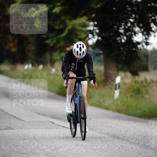 30.08.2026 - Elbe Triathlon Hamburg Michael Burmester http://msf.ph/oto/10060283 30.08.2026 11:42:40 Radfahren 1629, 1638 meine-sportfotos.de
