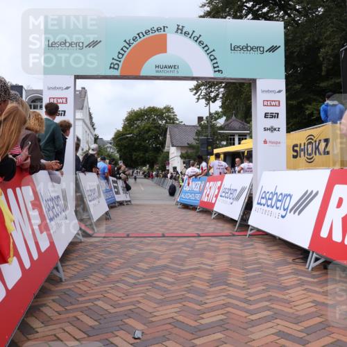 30.08.2026 - Blankeneser Heldenlauf Lena Gebhardt http://msf.ph/oto/10060295 30.08.2026 12:28:11 Ziel 2366, 2827, 4195, 4212, 4213, 4289, 4463 meine-sportfotos.de