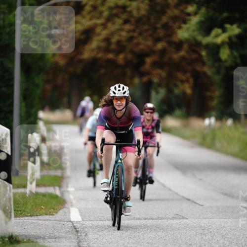 30.08.2026 - Elbe Triathlon Hamburg Michael Burmester http://msf.ph/oto/10060313 30.08.2026 11:43:20 Radfahren 1635, 1668, 1673 meine-sportfotos.de