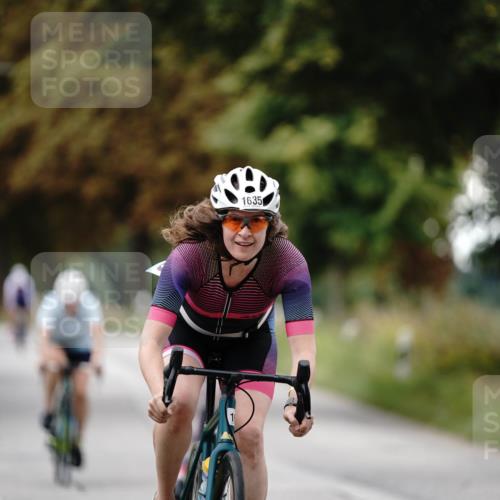 30.08.2026 - Elbe Triathlon Hamburg Michael Burmester http://msf.ph/oto/10060317 30.08.2026 11:43:21 Radfahren 1635, 1668, 1673 meine-sportfotos.de