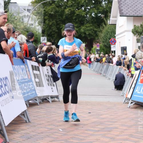 30.08.2026 - Blankeneser Heldenlauf Lena Gebhardt http://msf.ph/oto/10060318 30.08.2026 12:28:30 Ziel 2462 meine-sportfotos.de