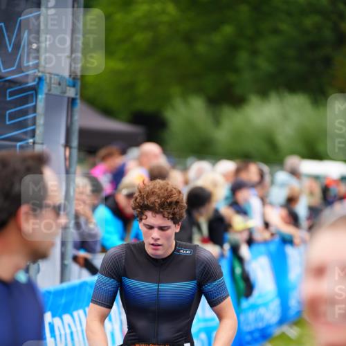 30.08.2026 - Elbe Triathlon Hamburg LAZAROV Photography http://msf.ph/oto/10060344 30.08.2026 11:39:57 Ziel 697, 742, 1268, 1371 meine-sportfotos.de