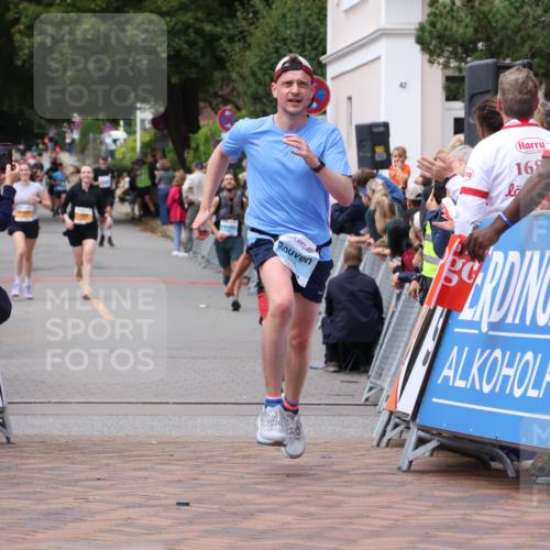 30.08.2026 - Blankeneser Heldenlauf Lena Gebhardt http://msf.ph/oto/10060350 30.08.2026 12:28:40 Ziel 4216 meine-sportfotos.de