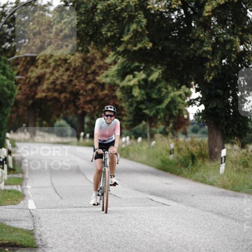 30.08.2026 - Elbe Triathlon Hamburg Michael Burmester http://msf.ph/oto/10060358 30.08.2026 11:43:54 Radfahren 1483 meine-sportfotos.de
