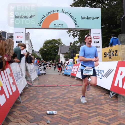 30.08.2026 - Blankeneser Heldenlauf Lena Gebhardt http://msf.ph/oto/10060373 30.08.2026 12:28:42 Ziel 4216, 4246 meine-sportfotos.de
