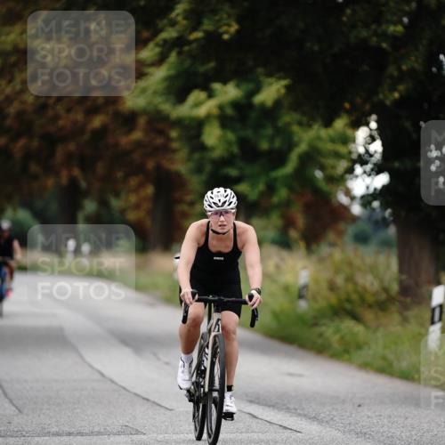 30.08.2026 - Elbe Triathlon Hamburg Michael Burmester http://msf.ph/oto/10060379 30.08.2026 11:44:21 Radfahren 1595, 1618 meine-sportfotos.de