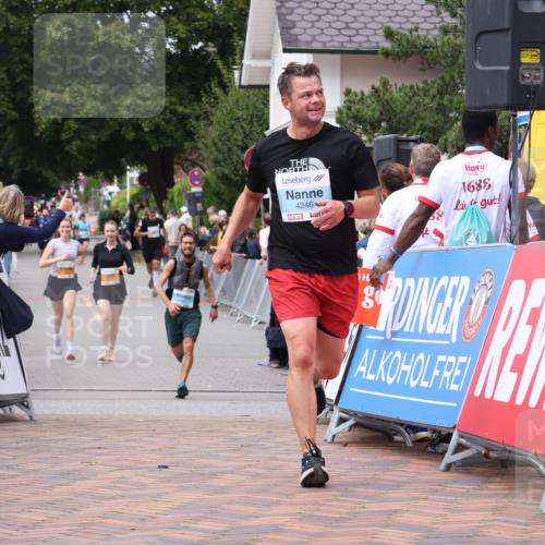 30.08.2026 - Blankeneser Heldenlauf Lena Gebhardt http://msf.ph/oto/10060380 30.08.2026 12:28:44 Ziel 4216, 4246 meine-sportfotos.de