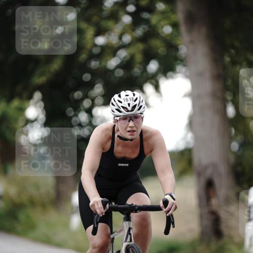 30.08.2026 - Elbe Triathlon Hamburg Michael Burmester http://msf.ph/oto/10060382 30.08.2026 11:44:22 Radfahren 1595, 1618, 1623 meine-sportfotos.de
