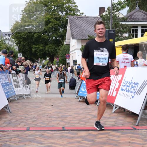 30.08.2026 - Blankeneser Heldenlauf Lena Gebhardt http://msf.ph/oto/10060396 30.08.2026 12:28:45 Ziel 4021, 4216, 4246 meine-sportfotos.de