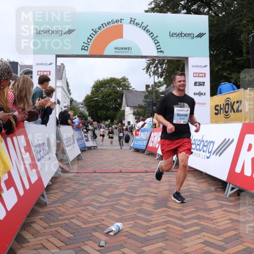 30.08.2026 - Blankeneser Heldenlauf Lena Gebhardt http://msf.ph/oto/10060403 30.08.2026 12:28:46 Ziel 4021, 4216, 4246 meine-sportfotos.de