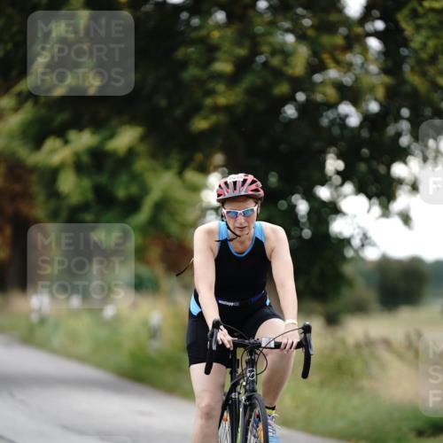 30.08.2026 - Elbe Triathlon Hamburg Michael Burmester http://msf.ph/oto/10060406 30.08.2026 11:44:42 Radfahren 1602, 1622, 1698 meine-sportfotos.de