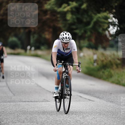 30.08.2026 - Elbe Triathlon Hamburg Michael Burmester http://msf.ph/oto/10060419 30.08.2026 11:44:53 Radfahren 1546, 1656 meine-sportfotos.de