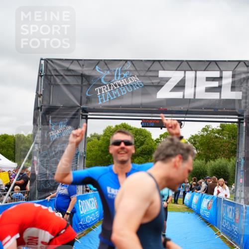 30.08.2026 - Elbe Triathlon Hamburg LAZAROV Photography http://msf.ph/oto/10060434 30.08.2026 11:40:48 Ziel 694, 911, 933, 1375 meine-sportfotos.de