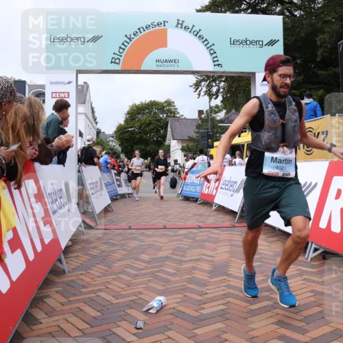 30.08.2026 - Blankeneser Heldenlauf Lena Gebhardt http://msf.ph/oto/10060445 30.08.2026 12:28:50 Ziel 2455, 2459, 4021, 4216, 4246 meine-sportfotos.de