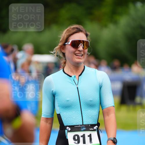 30.08.2026 - Elbe Triathlon Hamburg LAZAROV Photography http://msf.ph/oto/10060449 30.08.2026 11:40:51 Ziel 694, 911, 933, 1375 meine-sportfotos.de