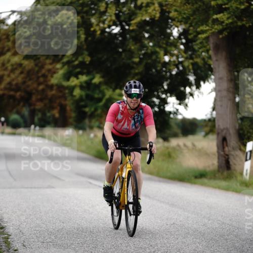 30.08.2026 - Elbe Triathlon Hamburg Michael Burmester http://msf.ph/oto/10060466 30.08.2026 11:45:34 Radfahren 1661, 1695, 1711 meine-sportfotos.de